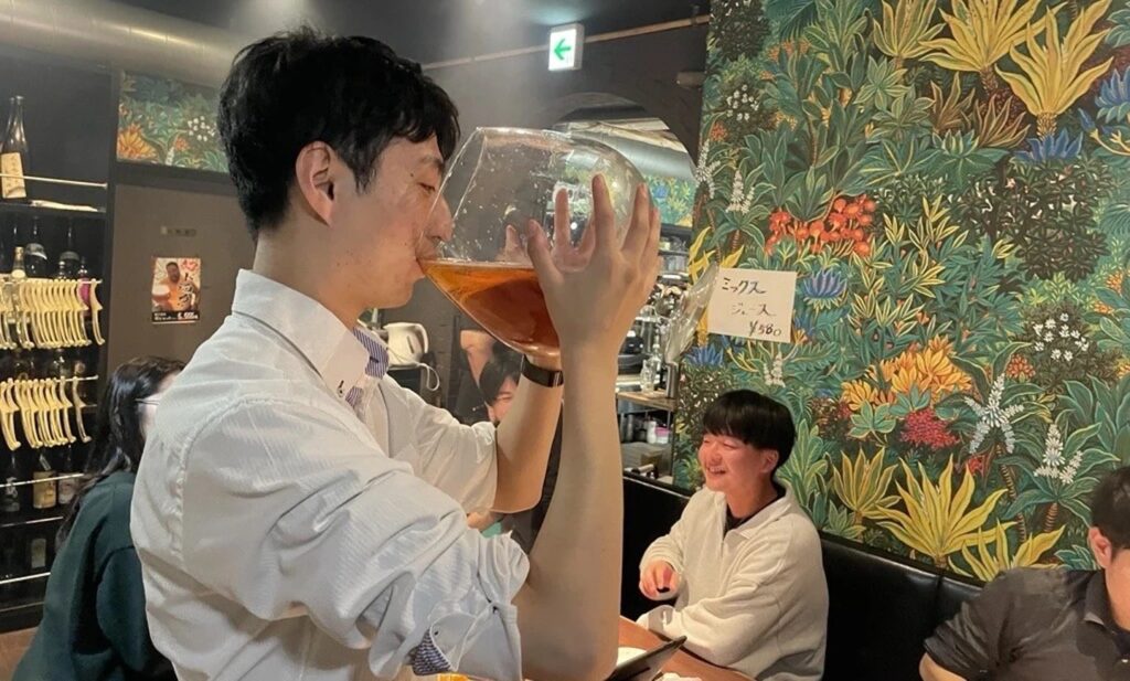 2025年周年祭 髙石さんと曙ジョッキの記念撮影